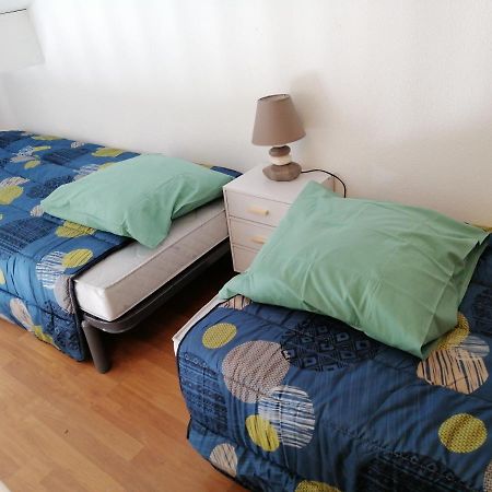 Sous Le Soleil De Provence Petite Maison Au Calme Et Tres Bien Equipee De 40M2 Avec Wifi -Jardin Prive-La Piscine Est Commune A La Residence Et Ouverte Du 1Er Mai Au 30 Septembre De 09H A 21H,En Juillet Et Aout Reservation Uniquement Du Samedi Au Sam Forcalqueiret Exterior foto