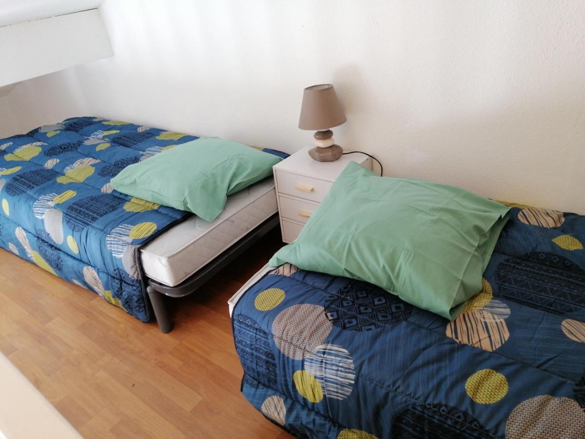 Sous Le Soleil De Provence Petite Maison Au Calme Et Tres Bien Equipee De 40M2 Avec Wifi -Jardin Prive-La Piscine Est Commune A La Residence Et Ouverte Du 1Er Mai Au 30 Septembre De 09H A 21H,En Juillet Et Aout Reservation Uniquement Du Samedi Au Sam Forcalqueiret Exterior foto